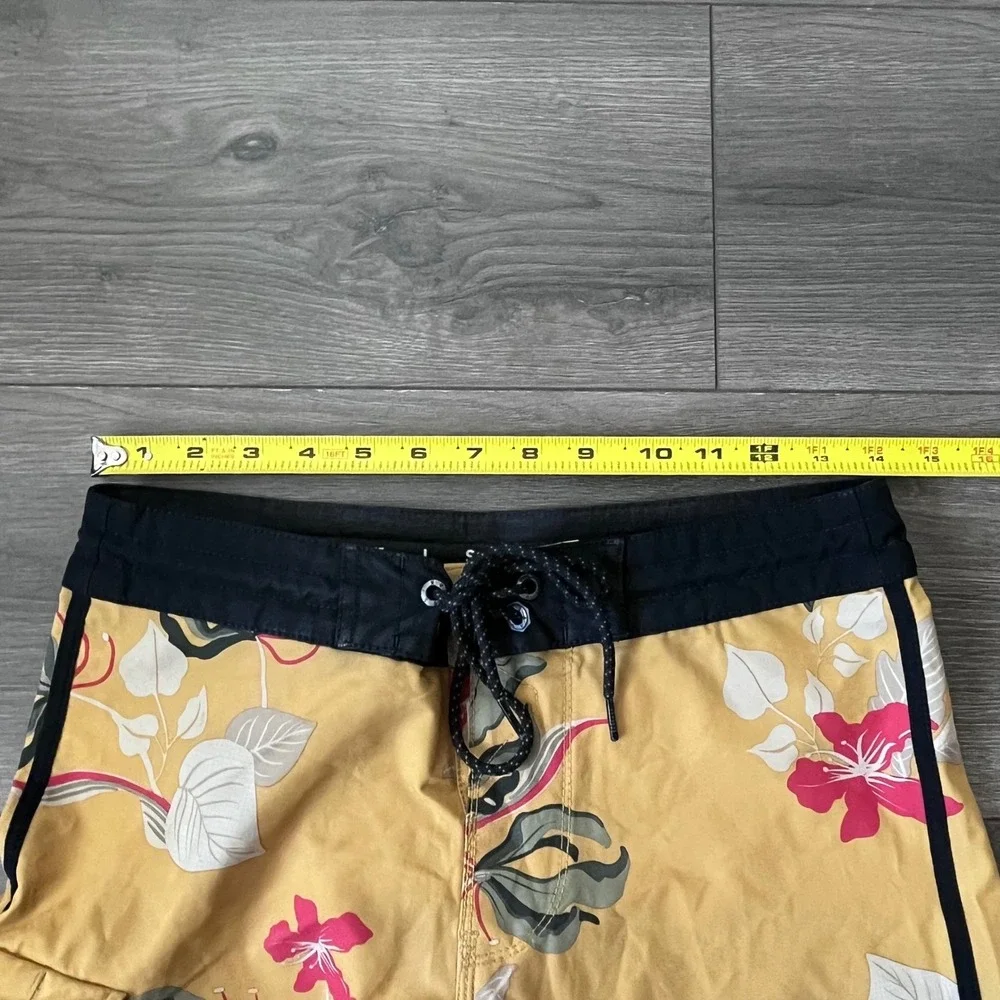 Vissla Mens Board Shorts Size 28 Yellow Floral Upcycled Coconut Poly M115MMOO